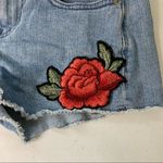 EXPRESS floral appliqué light wash Jean shorts 00 Photo 1