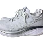 ASICS  Gel Nimbus 26 Performance Running Shoes Women's 7.5 White Platinum Silver Photo 0