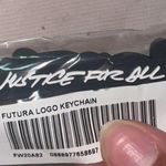 Supreme keychain Photo 4