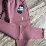 Alphalete  WOMEN'S ELMTS ZIP JOGGER -Mauve, Size Small Photo 7