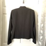 T Tahari New  Women's pinstriped Black Blazer size 6 NWT Zoe jacket Photo 5