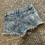 Boom Boom Jeans ‎ Acid Washed Pearl Detailed Denim Shorts Size 1 Photo 5