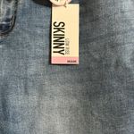 Miami Refuge Denim Super Stretch Skinny Low Rise Jeans Photo 3