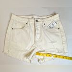 RSQ  Ivory/ Cream High Rise Short 2 Distressed Fringed Button Closure Size 26 NWT Photo 5