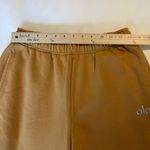 Alo Yoga  Accolade Straight Leg Sweatpants Gold Toffee Size Medium Photo 8