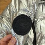 Fabletics - Wander Puffer Jacket in Silver & Black Photo 2