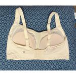 Lululemon  Ta Ta Tamer II Sports Bra 38DD Bone White Adjustable Straps Hook Eye Photo 2