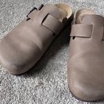 Cushionare Cushionaire Clog Sandals Photo 2