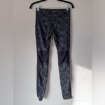 Nike  DRI-FIT Leggings. Women’s Size Small. Mesh & Unique Design. 28”. Like New! Photo 3