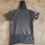 Men’s Hooded Textured Tee Gray Size M Photo 1