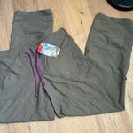 The North Face Size 10 Hiking Pants, Women’s Large Hiking pants Photo 0