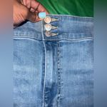 Torrid NWT 3.5 Inch Jegging Super Soft High Rise Short Light Blue size 30 Photo 4