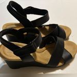 Clarks Tulip Gem Wedge sandals size 8 Photo 2