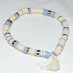Source Unknown Casual Retro Heishi Cream/Blue Beads Gold Tone Accents 6" Stretch Bracelet Photo 2