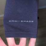 Columbia  Omni Shade Navy blue hooded pullover long sleeve shirt Photo 3