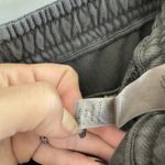 Athleta  Farallon Cargo Crop Pants Cypress Green Gray Pull On Pockets Womans Sz 8 Photo 4