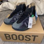 Yeezy adidas  sneakers Photo 0