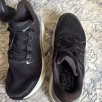 New Balance Tennis Shoes Photo 2