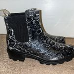 Sexy Snakeskin Rain Boots Black Size 9 Photo 0