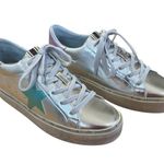 SHU SHOP Petula Platform Sneakers Metallic Silver Gold Stars Vegan Leather Sz 8 Photo 1