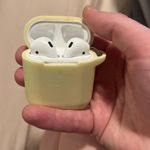 Apple AirPods Photo 0