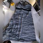 Athleta  WOMENS DRESS SMALL STRAPS LINES BLACK AND GRAY Photo 2