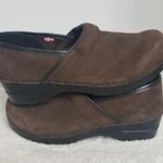 NEW Sanita Suede Clogs Brown Size 9 Photo 2