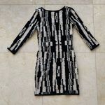 Forever 21  Black/White Longsleeve Midi Dress Sz M Photo 5