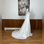 David's Bridal Elegant David’s Bridal Strapless Satin Sweetheart Wedding Gown! Photo 3