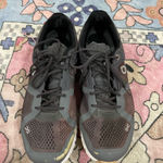 on cloud  Running Shoes Women’s Black pink 9.5 Photo 2