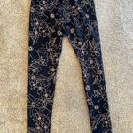Nike PRO Hawaiian Floral Active Leggings Workout Running Athleisure Sz Medium. Photo 5