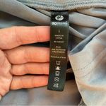 90 Degrees by Reflex Solid Grey Short Sleeve V-Neck Quick Dry Athletic Top Photo 6