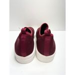 Blondo ‎ Sneaker Womens Size 8 Burgundy Red Knit Pull On Waterproof Shoes Photo 7