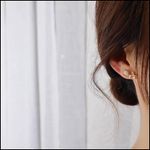 Women's Rose Flower Gold Stud Earrings Photo 4