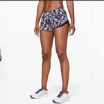 Lululemon  Hotty Hot Short II *2.5"
Utopia Multi / Deep Phantom Photo 2