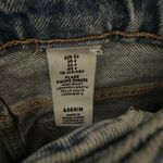 H&M  Jeans Photo 1