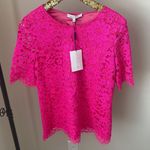 Alexis lace top size medium Photo 4