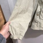 Columbia womens Medium M lightweight jacket windbreaker tan vintage kangaroo Photo 3