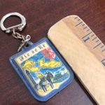 Vintage Ile de Ré Keychain with Map Design Photo 2