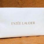 Estée Lauder  makeup bag. Photo 0