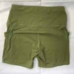 Oalka Activewear Women’s Green High Waisted Side Pocket Biker Shorts Size Small Photo 8