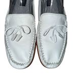 Van Eli Women's White Leather Loafers Size 8.5 Narrow S Casual Bow Detail Photo 0