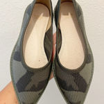 Louise et Cie ‎ Green Camo Washable Knit Pointy Toe Slip On Celete Flats Size 5 Photo 0