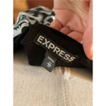 EXPRESS casual skirt back and white Photo 2