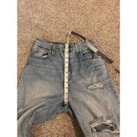 Levi's Premium Jeans Women’s Sz 26 Blue Denim High Rise Loose Taper Light Wash Photo 3