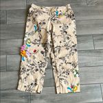 Floral Print Capris Black Photo 0