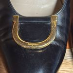 Salvatore Ferragamo  women shoes Gold Horseshoe Accent Pump Black Leather Sz 7.5 Photo 2