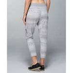 Lululemon  Women's Carry and Go Cargo Crop Jogger Pant Size‎ 8 (Medium) Photo 2