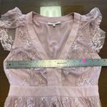 WAYF Lilac lace dress - fully lines with side zipper Photo 2