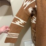 Tahari  | Tan and Cream Mosaic pattern open front cardigan size small Photo 4